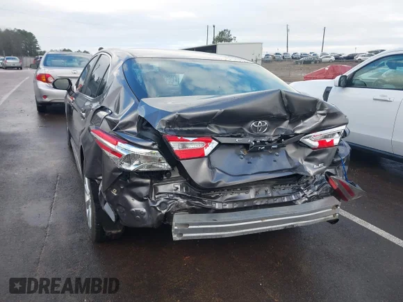 ✅ 2018 Toyota Camry LE • VIN: 4T1B11HK9JU553107 • Lot: 44204614. Listed on IAAI with 117,586 mi. Free auction sales archive from the USA and detailed vehicle history report at DreamBid. Image 6.