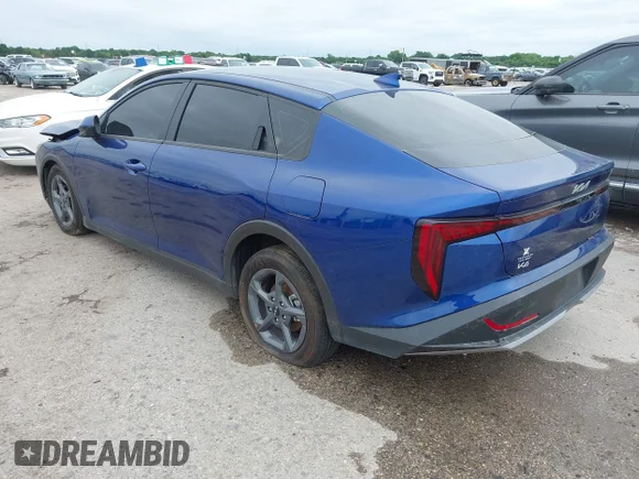 ✅ 2025 Kia K4 LXS • VIN: 3KPFT4DE0SE111365 • Lot: 45188977. Wystawiony na IAAI z przebiegiem Nie podano. Bezpłatny archiwum sprzedaży aukcyjnych z USA i szczegółowy raport historii pojazdu na DreamBid. Zdjęcie 3.