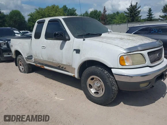 ✅ 2002 Ford F-150 XL • VIN: 2FTRX08LX2CA82381 • Lot: 43608420. Wystawiony na IAAI z przebiegiem Nie podano. Bezpłatny archiwum sprzedaży aukcyjnych z USA i szczegółowy raport historii pojazdu na DreamBid. Zdjęcie 1.