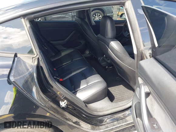 ✅ 2023 Tesla Model 3 • VIN: 5YJ3E1EA9PF453566 • Lot: 44757222. Wystawiony na IAAI z przebiegiem Nie podano. Bezpłatny archiwum sprzedaży aukcyjnych z USA i szczegółowy raport historii pojazdu na DreamBid. Zdjęcie 8.