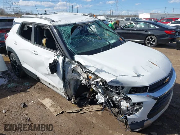 ✅ 2021 Chevrolet TrailBlazer LT • VIN: KL79MPS26MB069978 • Lot: 44599497. Wystawiony na IAAI z przebiegiem 48 725 mil. Bezpłatny archiwum sprzedaży aukcyjnych z USA i szczegółowy raport historii pojazdu na DreamBid. Zdjęcie 1.
