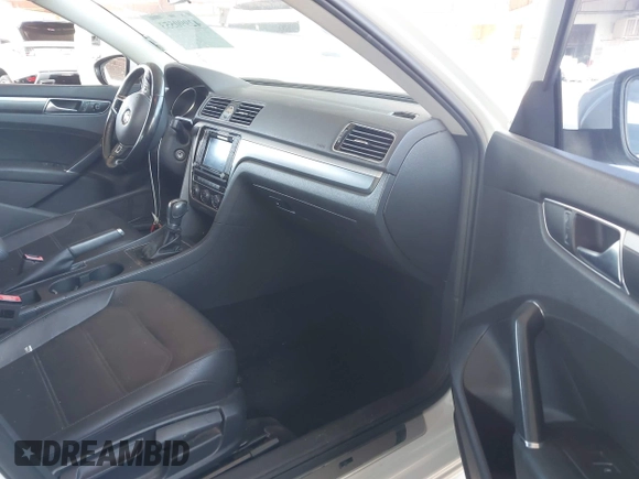 ✅ 2017 Volkswagen Passat R-Line • VIN: 1VWDT7A32HC078796 • Lot: 42990553. Wystawiony na IAAI z przebiegiem 108 757 mil. Bezpłatny archiwum sprzedaży aukcyjnych z USA i szczegółowy raport historii pojazdu na DreamBid. Zdjęcie 5.