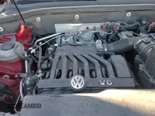 ✅ 2020 Volkswagen Atlas SE • VIN: 1V2YE2CA7LC228115 • Lot: 90476845. Listed on Copart with 54,179 mi. Free auction sales archive from the USA and detailed vehicle history report at DreamBid. Image 14.