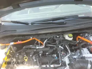 ✅ 2025 Ford Escape ST-Line • VIN: 1FMCU0MZ1SUA55316 • Lot: 67400425. Wystawiony na Copart z przebiegiem 3 438 mil. Bezpłatny archiwum sprzedaży aukcyjnych z USA i szczegółowy raport historii pojazdu na DreamBid. Zdjęcie 17.