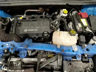 ✅ 2018 Buick Encore Premium • VIN: KL4CJHSB5JB578019 • Лот: 89857195. Опубликован ранее на Copart с пробегом 62 336 миль. Бесплатный доступ к архиву аукционных продаж из США и подробный отчёт об истории автомобиля на DreamBid. Изображение 17.