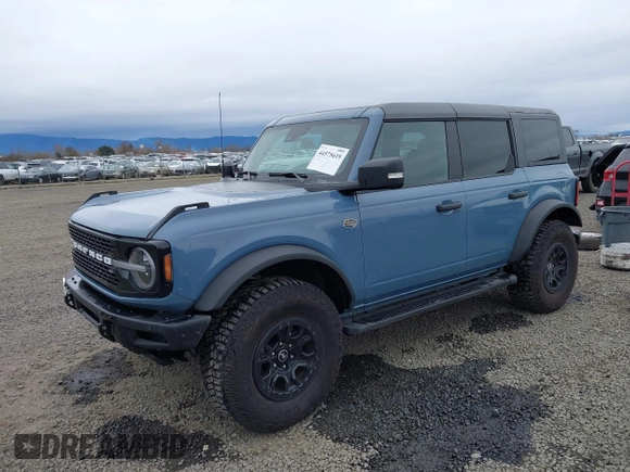 ✅ 2024 Ford Bronco Wildtrak • VIN: 1FMEE2BPXRLA60050 • Lot: 44575619. Wystawiony na IAAI z przebiegiem 16 831 mil. Bezpłatny archiwum sprzedaży aukcyjnych z USA i szczegółowy raport historii pojazdu na DreamBid. Zdjęcie 2.
