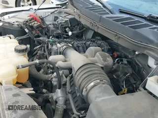 ✅ 2021 Ford F-150 XL • VIN: 1FTMF1CB2MKD85770 • Lot: 42175883. Wystawiony na IAAI z przebiegiem 129 366 mil. Bezpłatny archiwum sprzedaży aukcyjnych z USA i szczegółowy raport historii pojazdu na DreamBid. Zdjęcie 20.