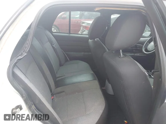 ✅ 2011 Ford Police Interceptor • VIN: 2FABP7BV9BX138409 • Lot: 43187368. Wystawiony na IAAI z przebiegiem Nie podano. Bezpłatny archiwum sprzedaży aukcyjnych z USA i szczegółowy raport historii pojazdu na DreamBid. Zdjęcie 8.