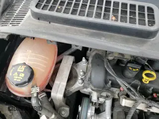 ✅ 2019 Ford Escape S • VIN: 1FMCU0F74KUB47032 • Lot: 92592955. Listed on Copart with 118,698 mi. Free auction sales archive from the USA and detailed vehicle history report at DreamBid. Image 16.