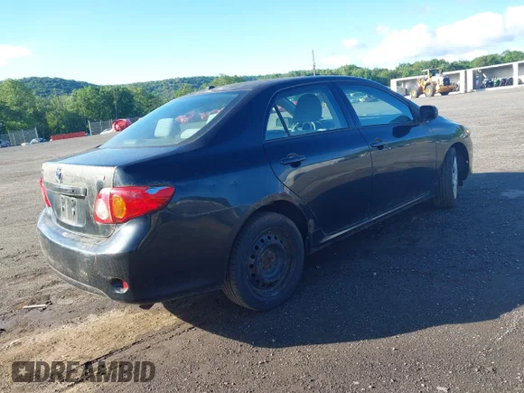 ✅ 2010 Toyota Corolla LE • VIN: 1NXBU4EE8AZ180097 • Lot: 45329228. Wystawiony na IAAI z przebiegiem 282 395 mil. Bezpłatny archiwum sprzedaży aukcyjnych z USA i szczegółowy raport historii pojazdu na DreamBid. Zdjęcie 4.