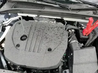 ✅ 2025 Volvo V60 Plus • VIN: YV4L12WK7S2146849 • Лот: 60498635. Опубликован ранее на Copart с пробегом 11 527 миль. Бесплатный доступ к архиву аукционных продаж из США и подробный отчёт об истории автомобиля на DreamBid. Изображение 14.