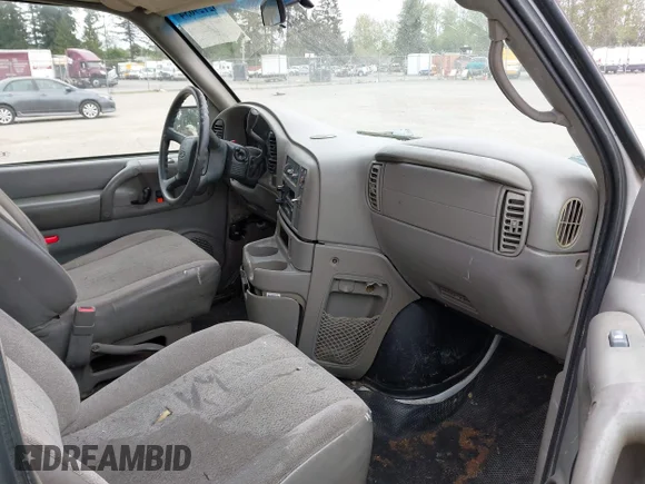 ✅ 2003 Chevrolet Astro Cargo • VIN: 1GCDL19X13B146091 • Lot: 42129634. Wystawiony na IAAI z przebiegiem 259 720 mil. Bezpłatny archiwum sprzedaży aukcyjnych z USA i szczegółowy raport historii pojazdu na DreamBid. Zdjęcie 5.