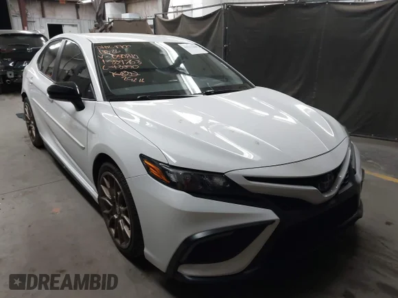 ✅ 2023 Toyota Camry Hybrid SE • VIN: 4T1T31AK7PU050810 • Лот: 44211468. Опубліковано раніше на IAAI з пробігом 83 698 миль. Безкоштовний доступ до архіву аукціонних продажів зі США та докладний звіт про історію автомобіля на DreamBid. Зображення 1.