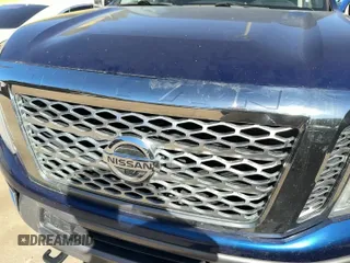 ✅ 2016 Nissan Titan Platinum Reserve • VIN: 1N6BA1F42GN509569 • Lot: 89848305. Wystawiony na Copart z przebiegiem 142 273 mil. Bezpłatny archiwum sprzedaży aukcyjnych z USA i szczegółowy raport historii pojazdu na DreamBid. Zdjęcie 11.