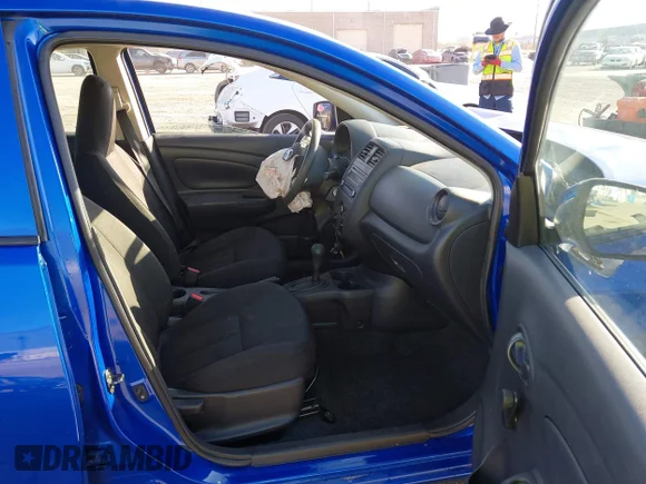 ✅ 2016 Nissan Versa S • VIN: 3N1CN7AP3GL878301 • Lot: 44619406. Listed on IAAI with 72,647 mi. Free auction sales archive from the USA and detailed vehicle history report at DreamBid. Image 5.