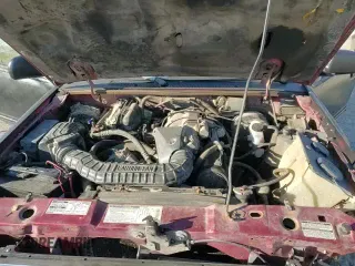 ✅ 1993 Ford Explorer Eddie Bauer • VIN: 1FMDU34X6PUA93264 • Lot: 82560544. Listed on Copart with 21,822 mi. Free auction sales archive from the USA and detailed vehicle history report at DreamBid. Image 13.