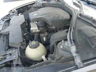 ✅ 2017 BMW 3 Series 320i • VIN: WBA8A9C37HK864227 • Лот: 42913451. Опубликован ранее на IAAI с пробегом 144 737 миль. Бесплатный доступ к архиву аукционных продаж из США и подробный отчёт об истории автомобиля на DreamBid. Изображение 19.