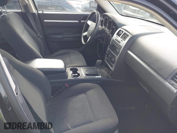 ✅ 2008 Dodge Charger • VIN: 2B3KA43GX8H265877 • Lot: 44120916. Wystawiony na IAAI z przebiegiem 193 725 mil. Bezpłatny archiwum sprzedaży aukcyjnych z USA i szczegółowy raport historii pojazdu na DreamBid. Zdjęcie 5.