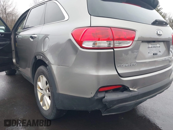 ✅ 2017 Kia Sorento LX • VIN: 5XYPGDA3XHG280459 • Lot: 44544152. Wystawiony na IAAI z przebiegiem 149 916 mil. Bezpłatny archiwum sprzedaży aukcyjnych z USA i szczegółowy raport historii pojazdu na DreamBid. Zdjęcie 6.