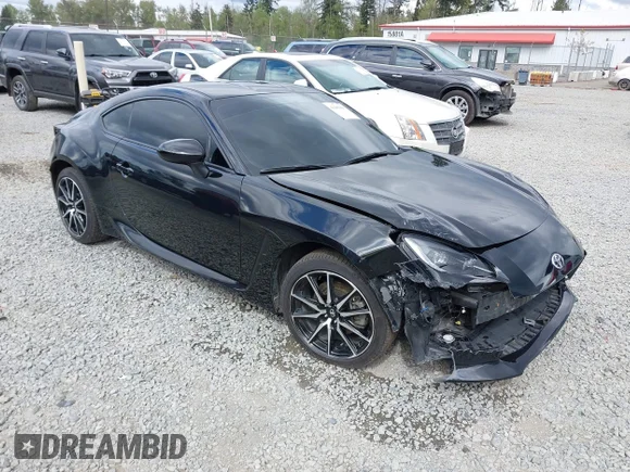 ✅ 2023 Toyota 86 • VIN: JF1ZNBB15P9765386 • Lot: 42201805. Wystawiony na IAAI z przebiegiem 33 072 mil. Bezpłatny archiwum sprzedaży aukcyjnych z USA i szczegółowy raport historii pojazdu na DreamBid. Zdjęcie 1.