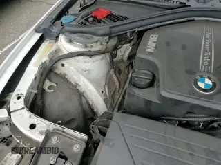 ✅ 2018 BMW 3 Series 320i • VIN: WBA8A9C55JK622656 • Лот: 93280365. Опубликован ранее на Copart с пробегом 137 617 миль. Бесплатный доступ к архиву аукционных продаж из США и подробный отчёт об истории автомобиля на DreamBid. Изображение 13.