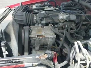 ✅ 1998 Ford Explorer Sport • VIN: 1FMYU24X8WUA70983 • Lot: 42287101. Wystawiony na IAAI z przebiegiem 279 265 mil. Bezpłatny archiwum sprzedaży aukcyjnych z USA i szczegółowy raport historii pojazdu na DreamBid. Zdjęcie 12.