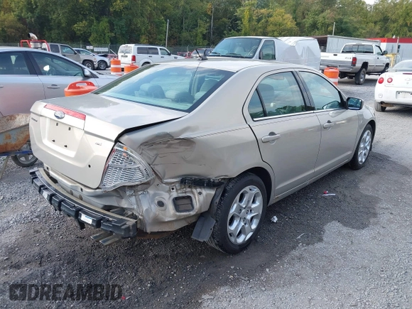 ✅ 2010 Ford Fusion SE • VIN: 3FAHP0HA8AR417482 • Lot: 43219208. Wystawiony na IAAI z przebiegiem 138 609 mil. Bezpłatny archiwum sprzedaży aukcyjnych z USA i szczegółowy raport historii pojazdu na DreamBid. Zdjęcie 4.