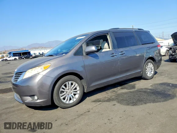 ✅ 2011 Toyota Sienna XLE • VIN: 5TDYK3DC4BS049320 • Lot: 60832126. Wystawiony na Copart z przebiegiem 161 185 mil. Bezpłatny archiwum sprzedaży aukcyjnych z USA i szczegółowy raport historii pojazdu na DreamBid. Zdjęcie 1.
