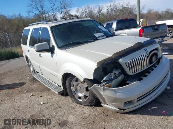 ✅ 2006 Lincoln Navigator Luxury • VIN: 5LMFU27536LJ03070 • Lot: 44135312. Listed on IAAI with 200,933 mi. Free auction sales archive from the USA and detailed vehicle history report at DreamBid. Image 1.