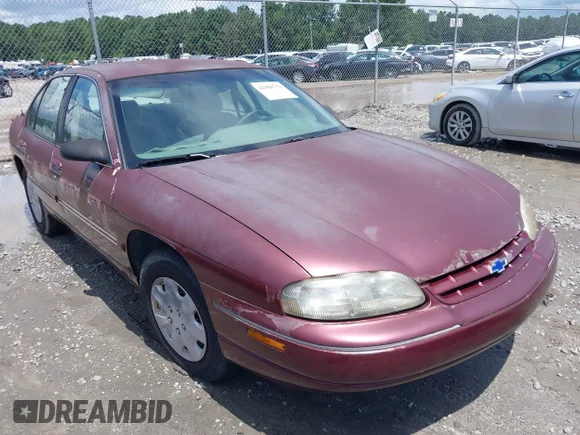 ✅ 1997 Chevrolet Lumina • VIN: 2G1WL52M4V9111963 • Lot: 42988752. Wystawiony na IAAI z przebiegiem 105 073 mil. Bezpłatny archiwum sprzedaży aukcyjnych z USA i szczegółowy raport historii pojazdu na DreamBid. Zdjęcie 1.