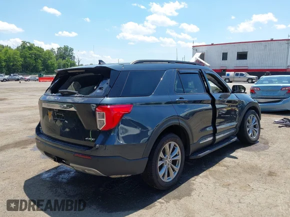 ✅ 2024 Ford Explorer XLT • VIN: 1FMSK8DH8RGA34527 • Lot: 45394797. Wystawiony na IAAI z przebiegiem 17 128 mil. Bezpłatny archiwum sprzedaży aukcyjnych z USA i szczegółowy raport historii pojazdu na DreamBid. Zdjęcie 4.
