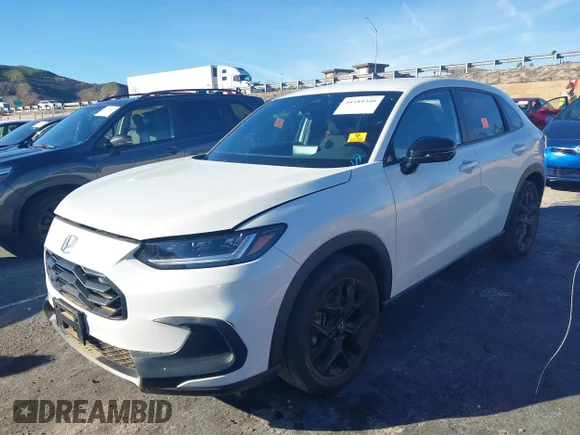 ✅ 2023 Honda HR-V Sport • VIN: 3CZRZ1H57PM721243 • Lot: 44184346. Wystawiony na IAAI z przebiegiem 20 437 mil. Bezpłatny archiwum sprzedaży aukcyjnych z USA i szczegółowy raport historii pojazdu na DreamBid. Zdjęcie 2.