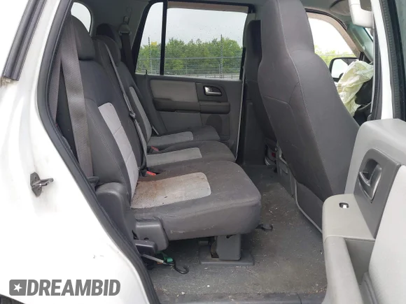 ✅ 2004 Ford Expedition Special Service • VIN: 1FMPU16L44LB69898 • Лот: 45062572. Опубліковано раніше на IAAI з пробігом Не вказано. Безкоштовний доступ до архіву аукціонних продажів зі США та докладний звіт про історію автомобіля на DreamBid. Зображення 8.