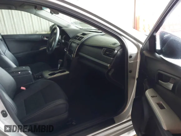 ✅ 2013 Toyota Camry LE • VIN: 4T1BF1FK8DU249419 • Lot: 44910659. Wystawiony na IAAI z przebiegiem 134 030 mil. Bezpłatny archiwum sprzedaży aukcyjnych z USA i szczegółowy raport historii pojazdu na DreamBid. Zdjęcie 5.
