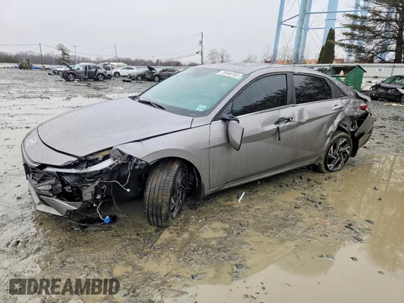 ✅ 2024 Hyundai Elantra Limited • VIN: KMHLN4DJ8RU095563 • Lot: 78440765. Wystawiony na Copart z przebiegiem 23 628 mil. Bezpłatny archiwum sprzedaży aukcyjnych z USA i szczegółowy raport historii pojazdu na DreamBid. Zdjęcie 1.
