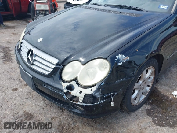 ✅ 2004 Mercedes-Benz CLK 320 • VIN: WDBTJ65J54F093825 • Lot: 42805471. Wystawiony na IAAI z przebiegiem 167 091 mil. Bezpłatny archiwum sprzedaży aukcyjnych z USA i szczegółowy raport historii pojazdu na DreamBid. Zdjęcie 6.