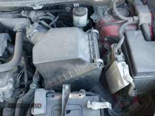 ✅ 2017 Toyota RAV4 SE • VIN: 2T3JFREV6HW639678 • Lot: 41627982. Wystawiony na IAAI z przebiegiem 341 899 mil. Bezpłatny archiwum sprzedaży aukcyjnych z USA i szczegółowy raport historii pojazdu na DreamBid. Zdjęcie 18.