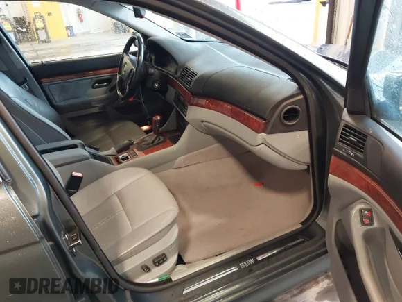 ✅ 2003 BMW 5 Series 530i • VIN: WBADT63423CK39964 • Лот: 44449517. Опубліковано раніше на IAAI з пробігом 82 073 миль. Безкоштовний доступ до архіву аукціонних продажів зі США та докладний звіт про історію автомобіля на DreamBid. Зображення 5.
