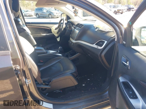 ✅ 2019 Dodge Journey GT • VIN: 3C4PDCEG3KT680637 • Lot: 43732159. Wystawiony na IAAI z przebiegiem 79 933 mil. Bezpłatny archiwum sprzedaży aukcyjnych z USA i szczegółowy raport historii pojazdu na DreamBid. Zdjęcie 5.