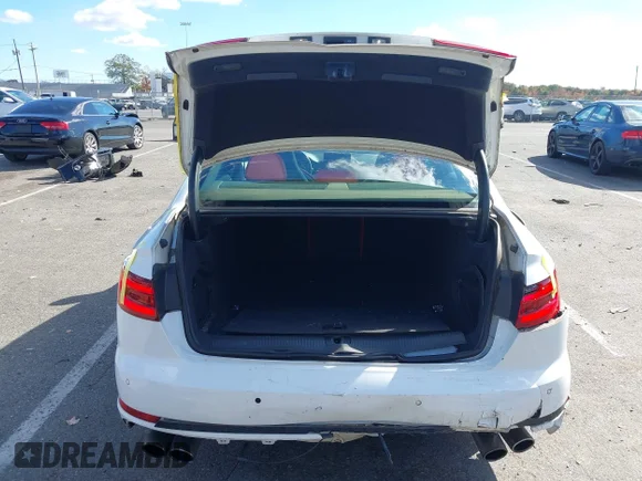 ✅ 2019 Audi S4 Premium Plus • VIN: WAUB4AF41KA047609 • Лот: 43517550. Опубліковано раніше на IAAI з пробігом 100 537 миль. Безкоштовний доступ до архіву аукціонних продажів зі США та докладний звіт про історію автомобіля на DreamBid. Зображення 6.