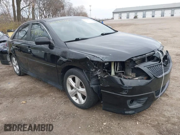 ✅ 2010 Toyota Camry LE • VIN: 4T1BF3EK6AU009858 • Lot: 43780330. Wystawiony na IAAI z przebiegiem 185 450 mil. Bezpłatny archiwum sprzedaży aukcyjnych z USA i szczegółowy raport historii pojazdu na DreamBid. Zdjęcie 1.