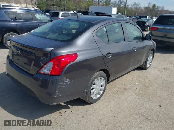 ✅ 2015 Nissan Versa SL • VIN: 3N1CN7AP0FL817325 • Lot: 44930909. Wystawiony na IAAI z przebiegiem 122 810 mil. Bezpłatny archiwum sprzedaży aukcyjnych z USA i szczegółowy raport historii pojazdu na DreamBid. Zdjęcie 4.