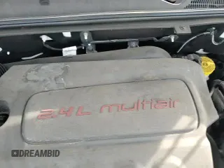 ✅ 2018 Ram ProMaster City Cargo Tradesman • VIN: ZFBERFAB1J6K08355 • Lot: 89920815. Wystawiony na Copart z przebiegiem 13 046 mil. Bezpłatny archiwum sprzedaży aukcyjnych z USA i szczegółowy raport historii pojazdu na DreamBid. Zdjęcie 17.