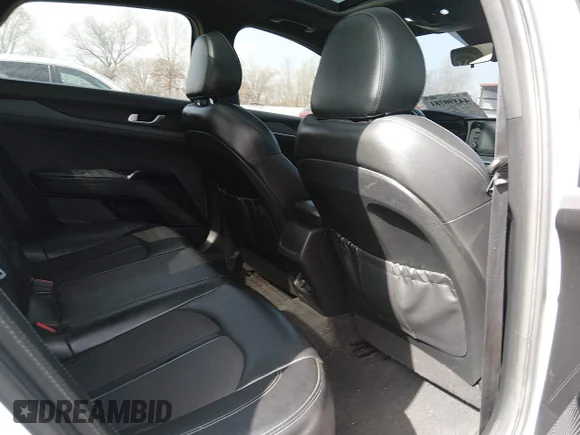 ✅ 2021 Kia K5 GT-Line • VIN: 5XXG64J27MG041945 • Lot: 44390781. Wystawiony na IAAI z przebiegiem 103 357 mil. Bezpłatny archiwum sprzedaży aukcyjnych z USA i szczegółowy raport historii pojazdu na DreamBid. Zdjęcie 8.