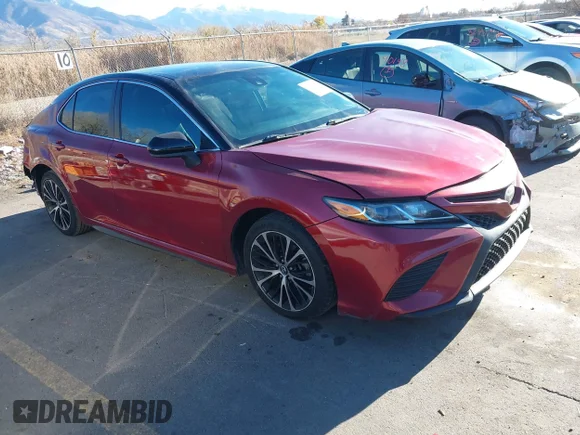 ✅ 2018 Toyota Camry SE • VIN: 4T1B11HK1JU542666 • Лот: 43758771. Опубликован ранее на IAAI с пробегом 128 834 миль. Бесплатный доступ к архиву аукционных продаж из США и подробный отчёт об истории автомобиля на DreamBid. Изображение 1.