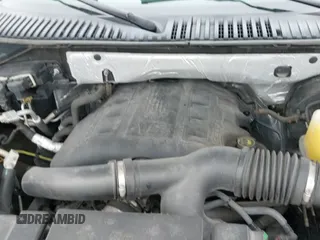 ✅ 2017 Ford Expedition Max Limited • VIN: 1FMJK1KTXHEA68960 • Lot: 41922169. Wystawiony na IAAI z przebiegiem 144 634 mil. Bezpłatny archiwum sprzedaży aukcyjnych z USA i szczegółowy raport historii pojazdu na DreamBid. Zdjęcie 21.