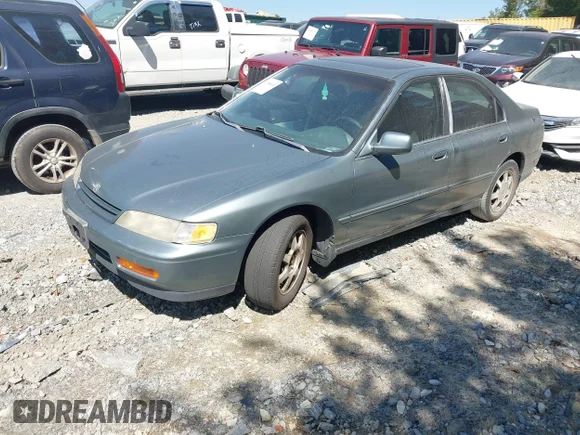 ✅ 1994 Honda Accord EX • VIN: 1HGCD565XRA060376 • Lot: 43186648. Wystawiony na IAAI z przebiegiem 292 737 mil. Bezpłatny archiwum sprzedaży aukcyjnych z USA i szczegółowy raport historii pojazdu na DreamBid. Zdjęcie 2.