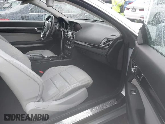 ✅ 2014 Mercedes-Benz E 350 • VIN: WDDKJ8JBXEF287538 • Lot: 44390869. Wystawiony na IAAI z przebiegiem 59 477 mil. Bezpłatny archiwum sprzedaży aukcyjnych z USA i szczegółowy raport historii pojazdu na DreamBid. Zdjęcie 5.