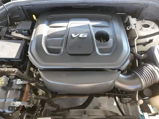 ✅ 2019 Jeep Grand Cherokee Altitude • VIN: 1C4RJFAG1KC565555 • Lot: 92815905. Wystawiony na Copart z przebiegiem 99 595 mil. Bezpłatny archiwum sprzedaży aukcyjnych z USA i szczegółowy raport historii pojazdu na DreamBid. Zdjęcie 14.