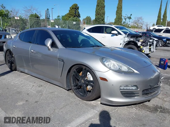 ✅ 2012 Porsche Panamera S • VIN: WP0AB2A73CL061240 • Lot: 44426572. Wystawiony na IAAI z przebiegiem 94 149 mil. Bezpłatny archiwum sprzedaży aukcyjnych z USA i szczegółowy raport historii pojazdu na DreamBid. Zdjęcie 1.